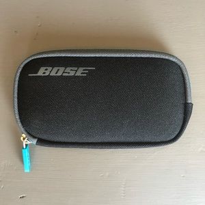 Bose earbud zipper travel case
